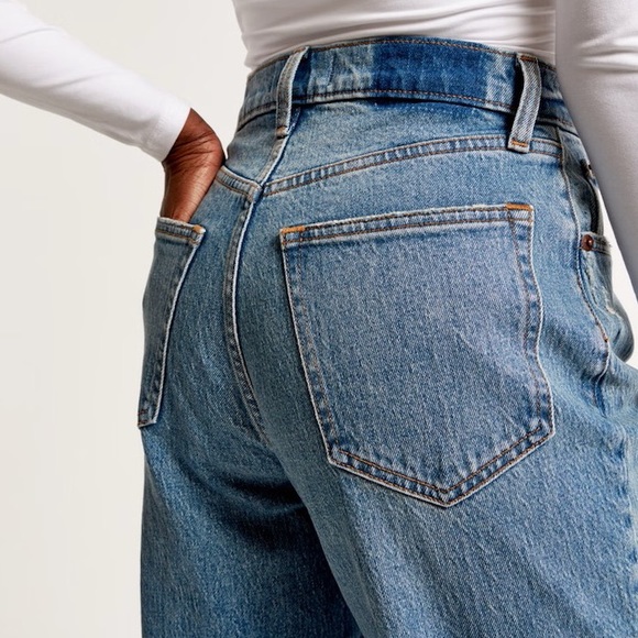 Abercrombie and Fitch The 90s Straight Ultra High Rise medium wash jeans size 25 - Picture 4 of 9